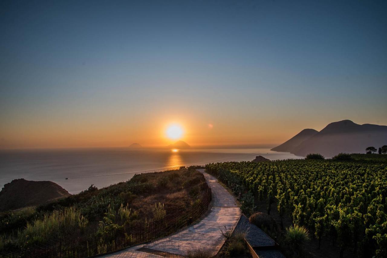 Tenuta Di Castellaro Winery & Resort Đảo Lipari Ngoại thất bức ảnh
