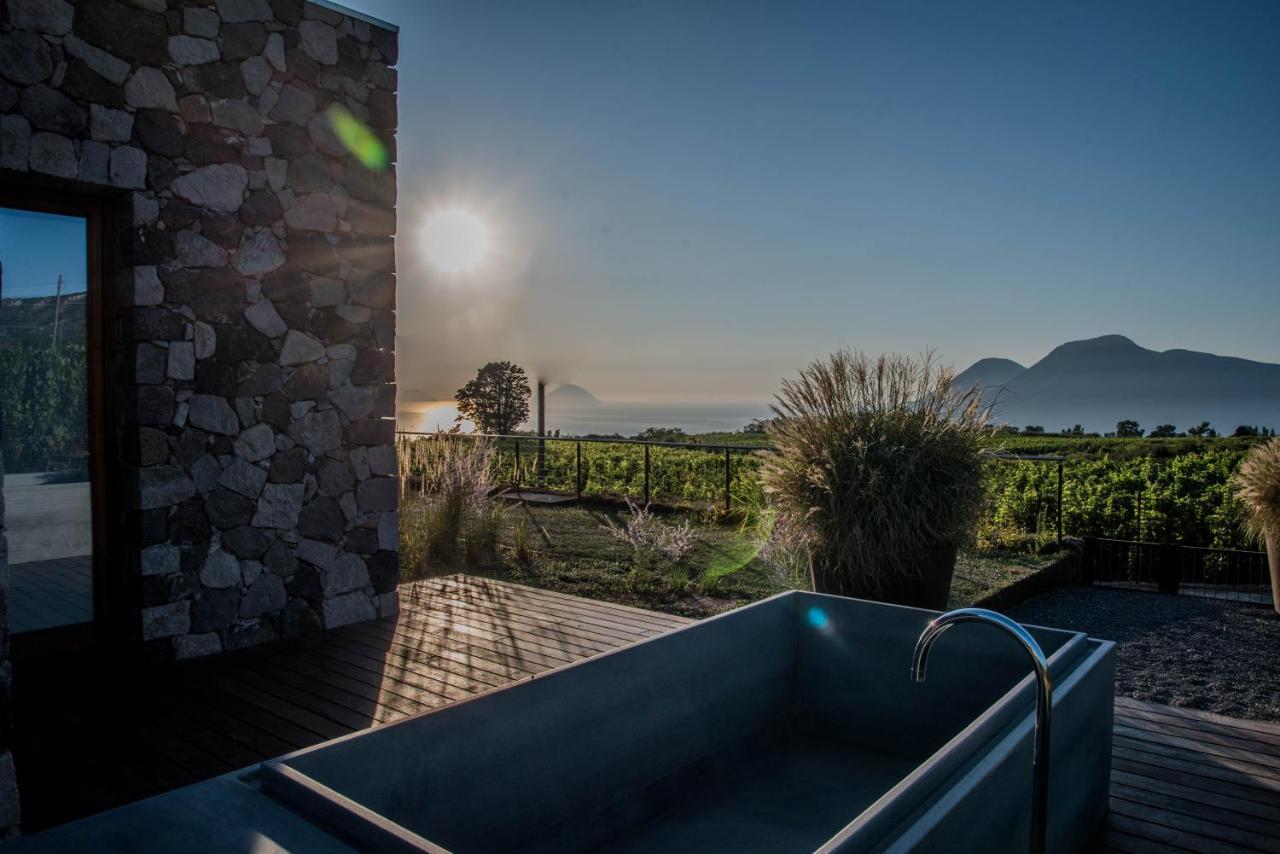 Tenuta Di Castellaro Winery & Resort Đảo Lipari Ngoại thất bức ảnh